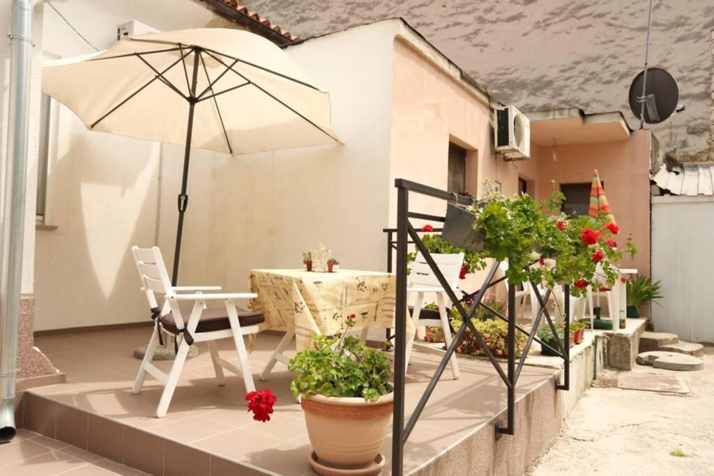 Charming Apartment In Town Center プーラ エクステリア 写真