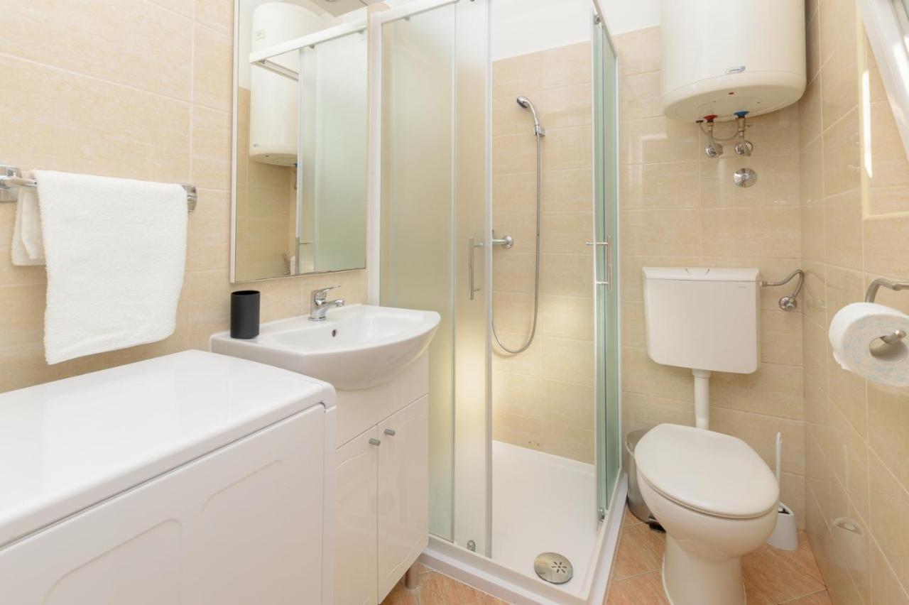 Charming Apartment In Town Center プーラ エクステリア 写真