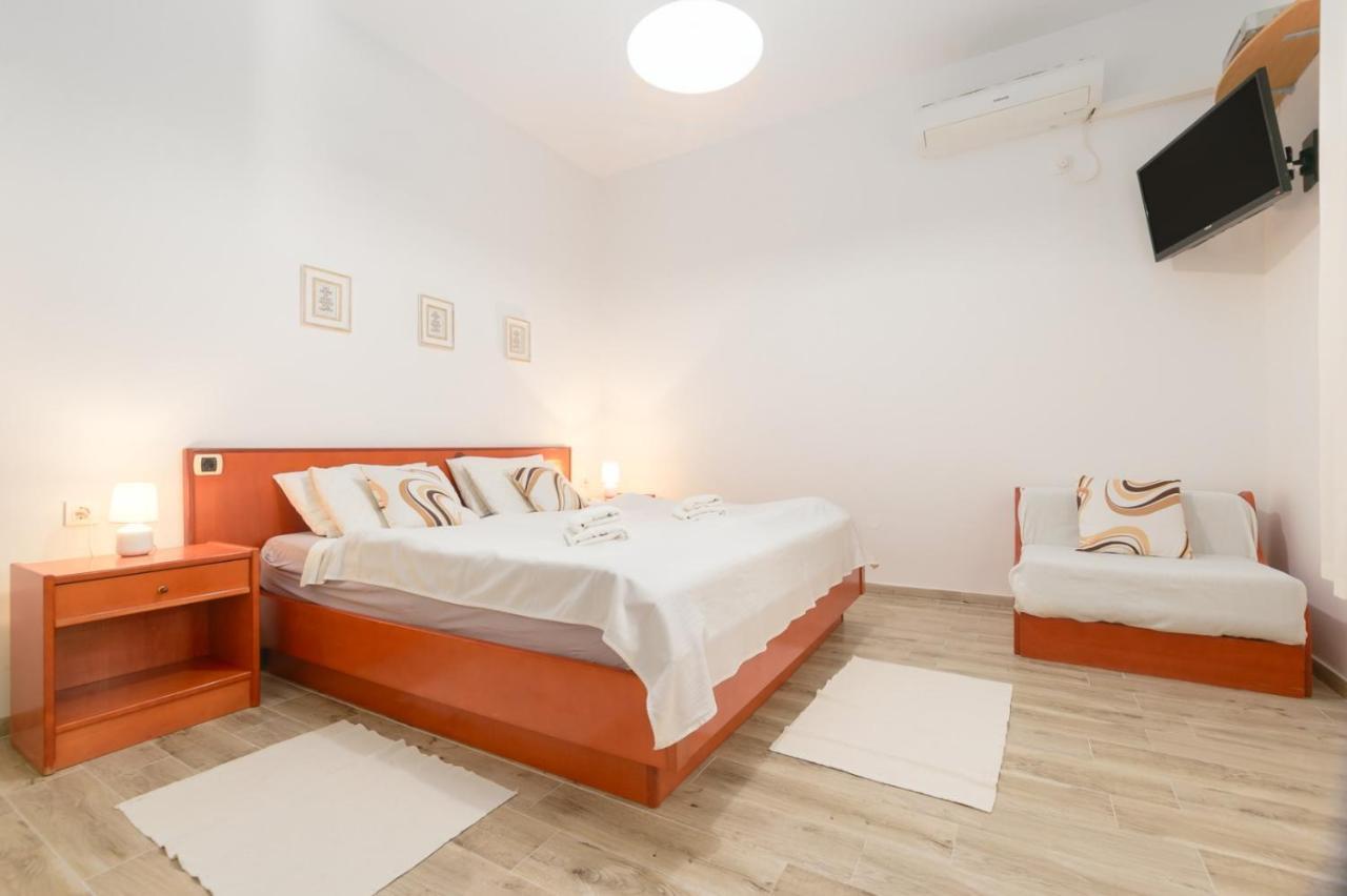 Charming Apartment In Town Center プーラ エクステリア 写真